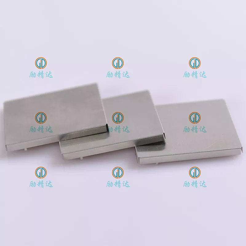 Clip-on PCB-afschermingsblikken met inham